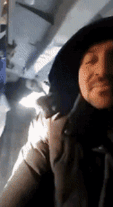 韩国老哥200米高空强开飞机舱门:类似的狼人还真不少!